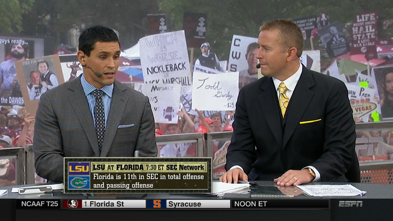 Illustration for article titled "Malzahn Eats Blue Waffles": Your College GameDay Sign Roundup